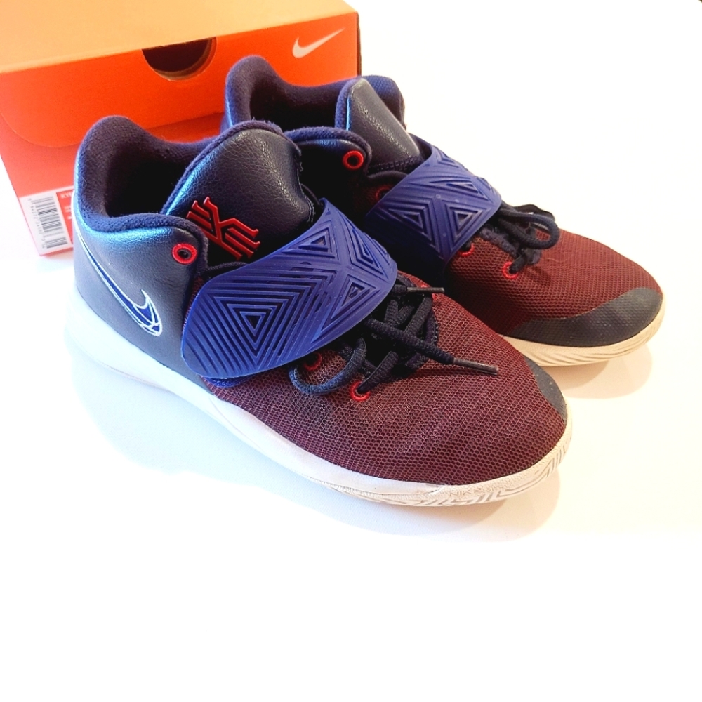 Nike Kyrie Flytrap III Red And Blue EUC